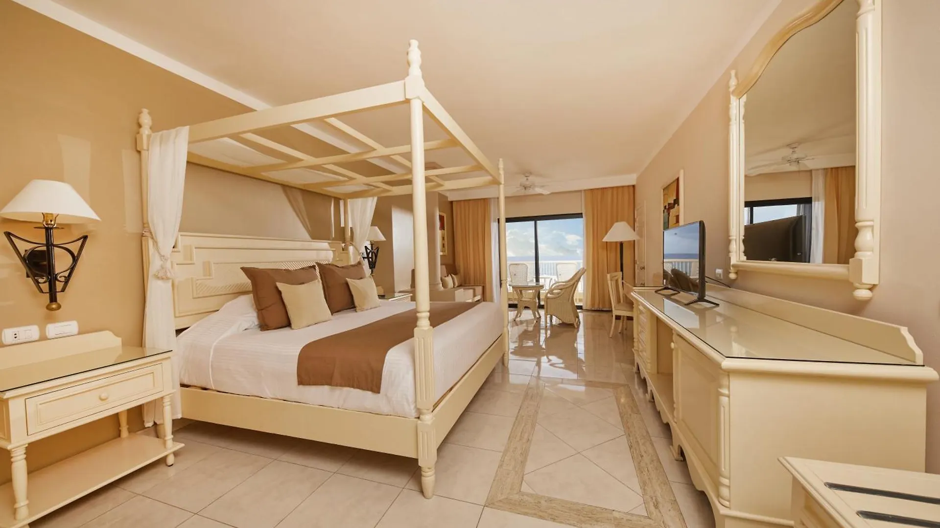 Resort Hotel Bahia Principe Luxury Akumal (Adults Only)