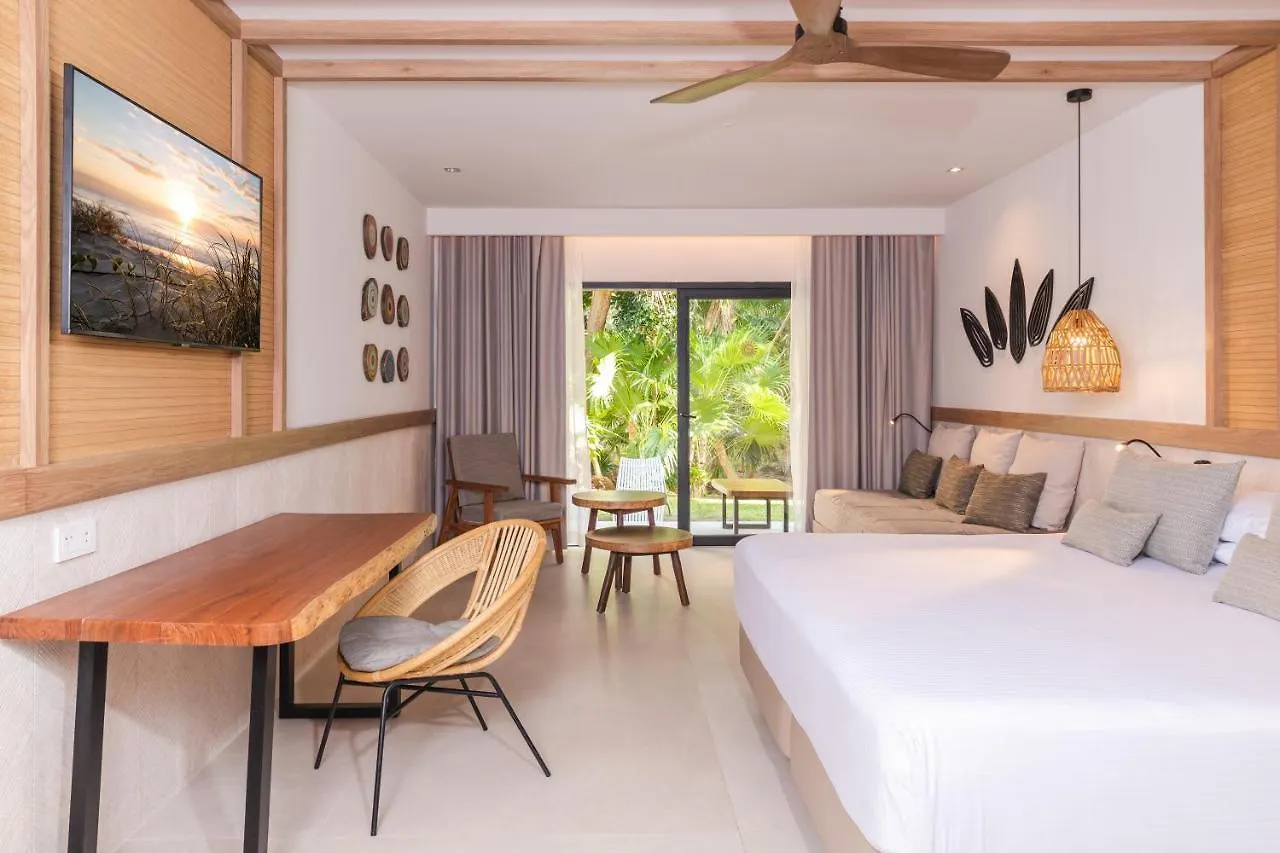 Bahia Principe Luxury Akumal (Adults Only) Hotel